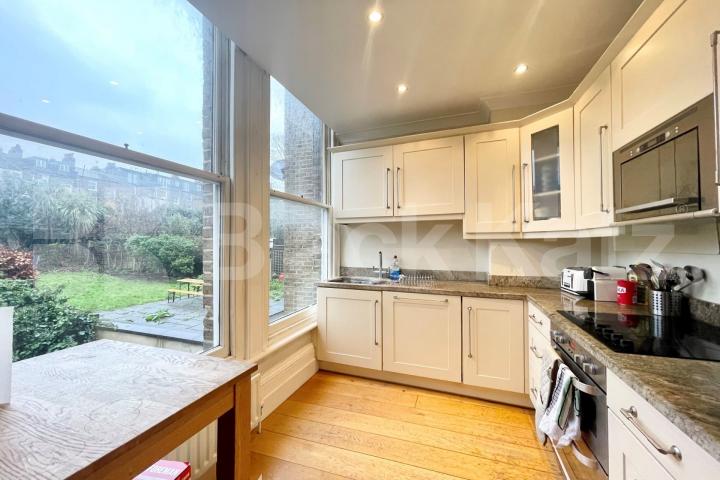 Period charm & contemporary living & boasts over 880 Sq.Ft of living space Victoria Rise , Clapham Common